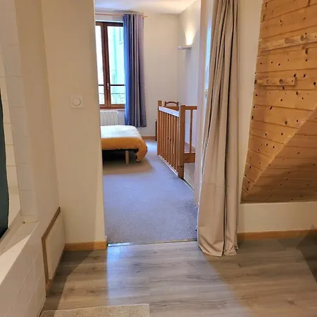 Maison Typique Dans La Bastide Medievale Feriehus